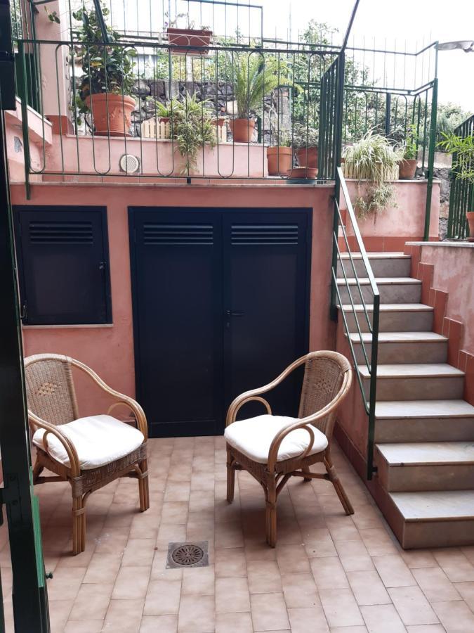 Casa Vacanze Rosa Aci Trezza Eksteriør billede