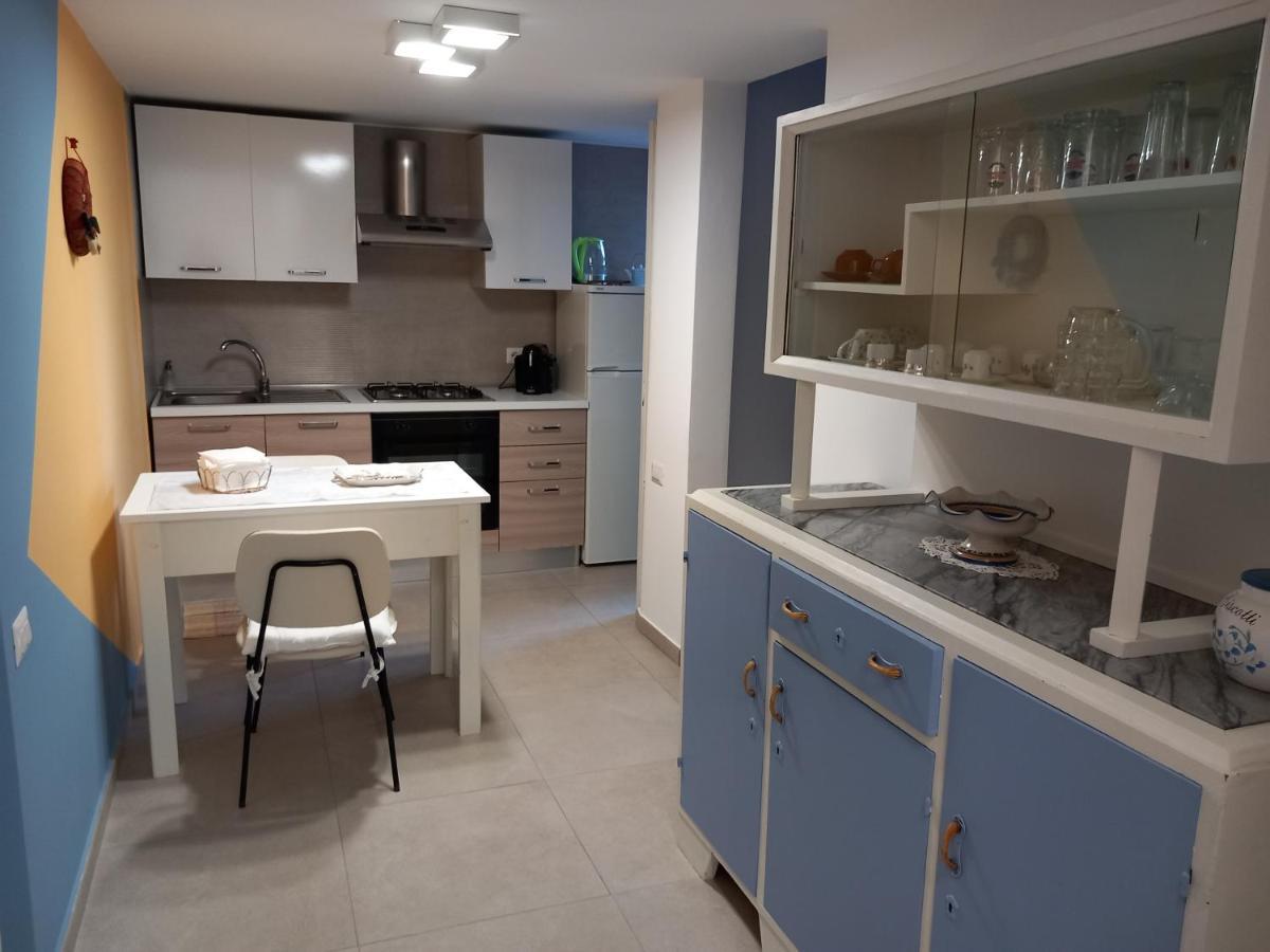 Casa Vacanze Rosa Aci Trezza Eksteriør billede