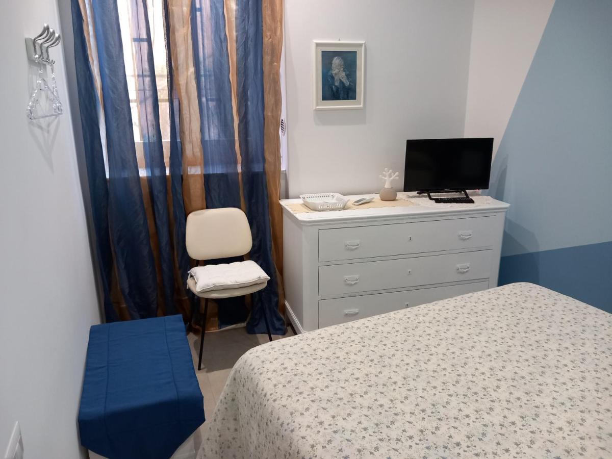 Casa Vacanze Rosa Aci Trezza Eksteriør billede